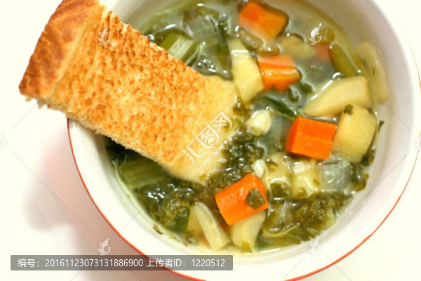 羽衣甘藍(lán)和素菜湯
