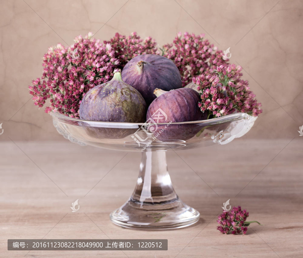 新鮮無(wú)花果
