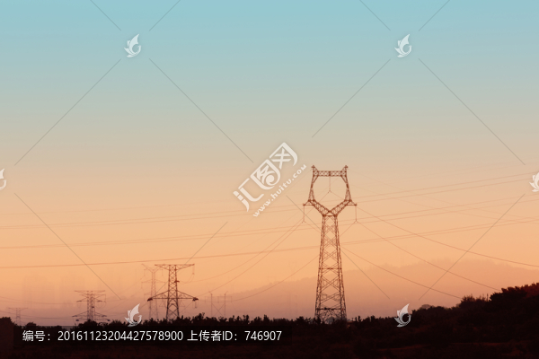 高壓電網(wǎng)電線塔