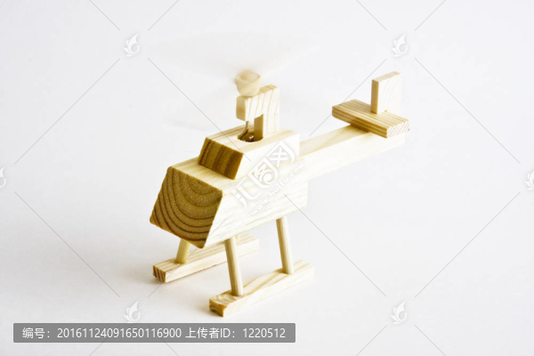 白色玩具直升機(jī)