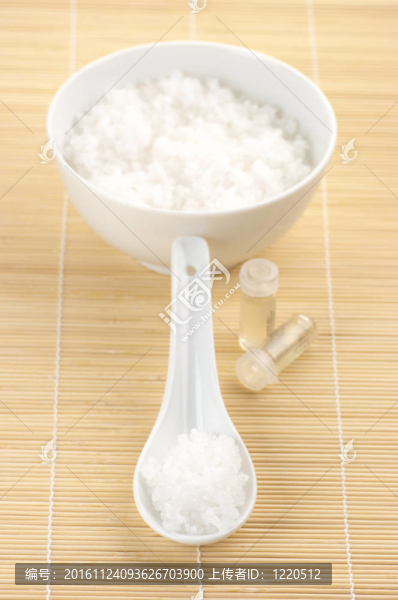 沐浴鹽和血清