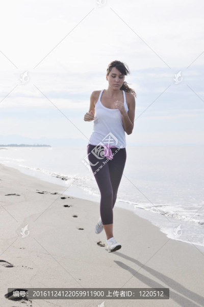 海灘上的女人