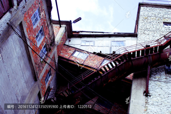 凍結(jié)歷史幾十年的煤礦建設(shè)