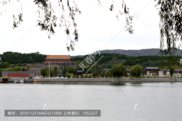 湖水