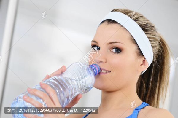 瓶子里的水