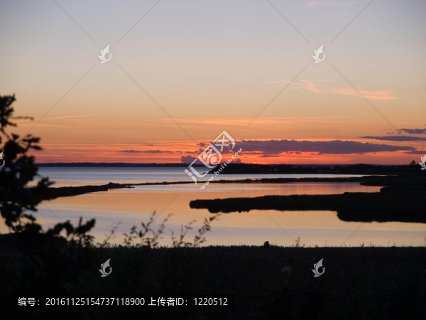 戲劇性獨特多彩的夕陽