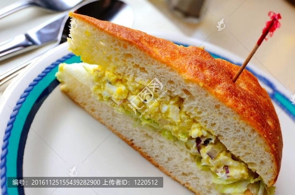 單一的雞蛋三明治