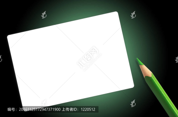 綠色鉛筆和紙