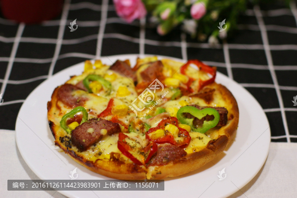 牛肉火腿披薩