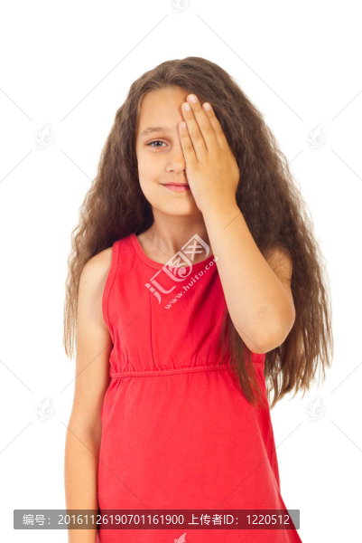 覆蓋一只眼睛的女孩