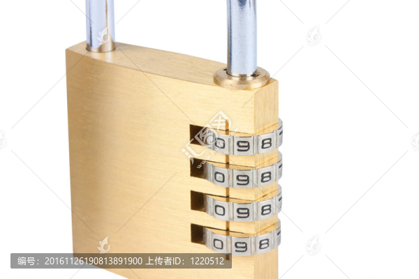 靠近一個組合掛鎖鎖