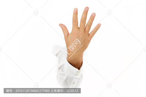 五指；手。