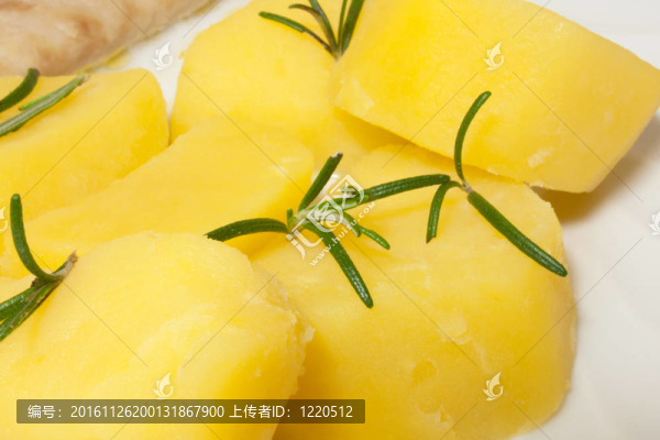 迷迭香煮土豆