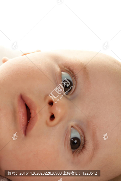 面對一個奇怪的嬰兒