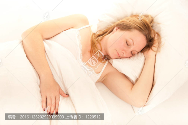 睡覺的女人