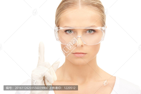 戴防護(hù)眼鏡和手套的女人