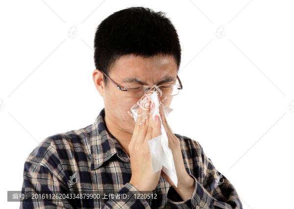打噴嚏的人