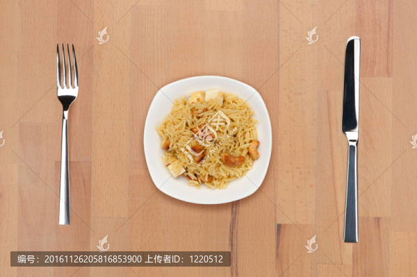 用奶酪和腰果飯
