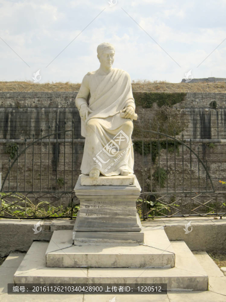腓特烈·諾斯的雕像；Kerkyra