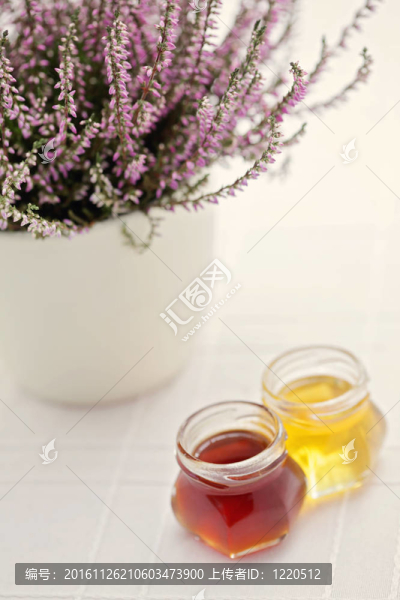 草藥的蜂蜜