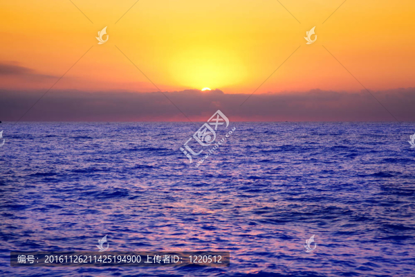地中海日出與橙色天空