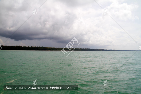 美麗的藍(lán)色海洋從斯米蘭群島泰國；亞洲