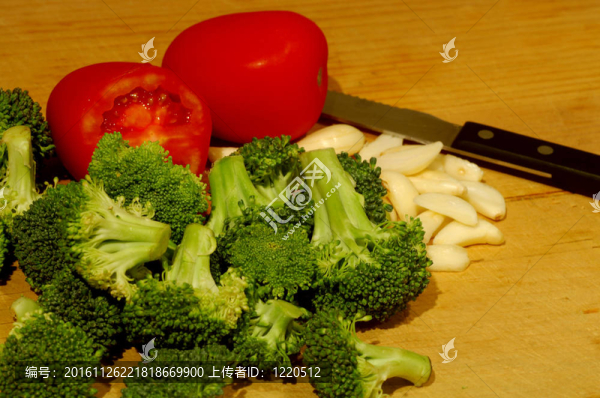 花椰菜大蒜和西紅柿