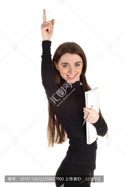 年輕女子長(zhǎng)頭發(fā)和空白卡指向