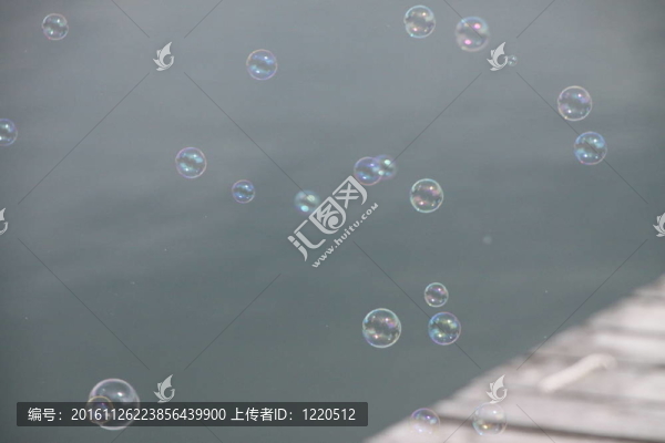 風(fēng)中的氣泡