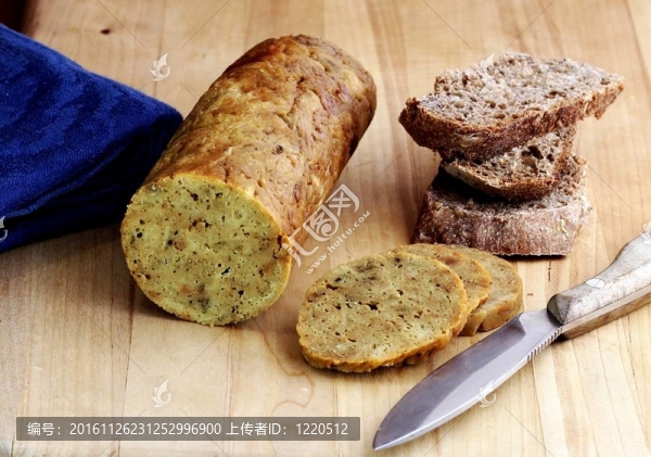素食小吃面筋和面包