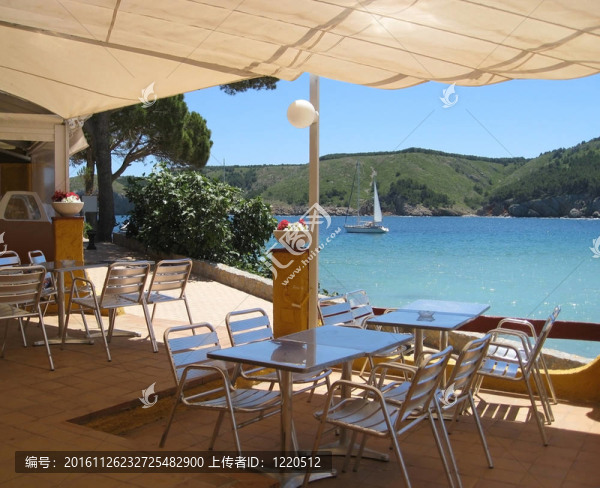 海灘酒吧的假日風(fēng)景
