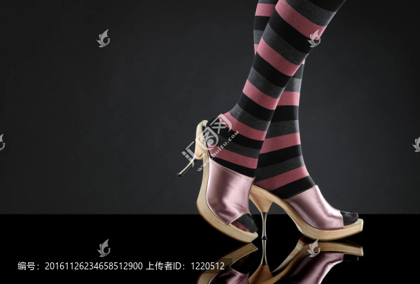婦女的鞋子