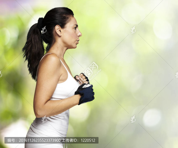 女子跑