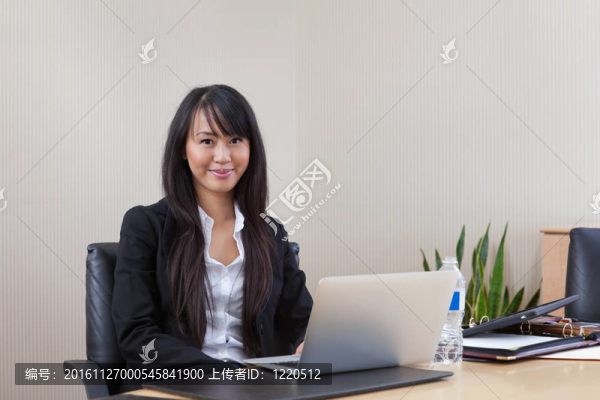 畫像的女商人