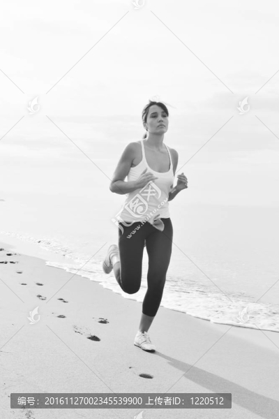 海灘上的女人