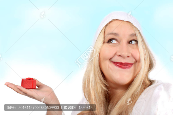 金發(fā)女郎舉行的禮物