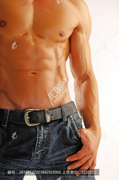 年輕強(qiáng)壯的男人