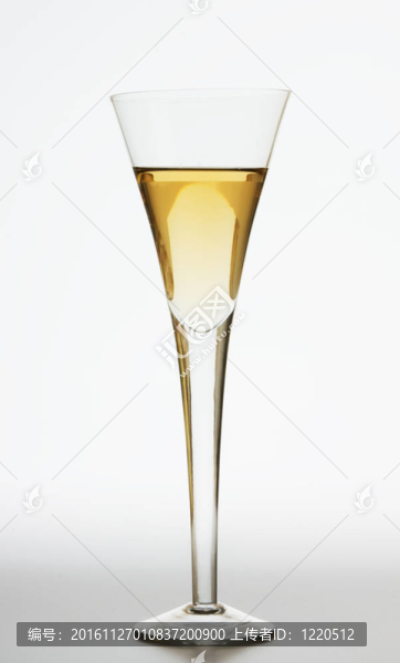 全酒一杯香檳