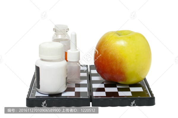 醫(yī)學和棋盤上的一個蘋果