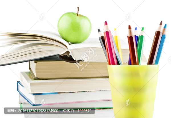 在頂部，彩色鉛筆特寫蘋果教科書