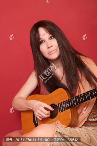 女人與吉他