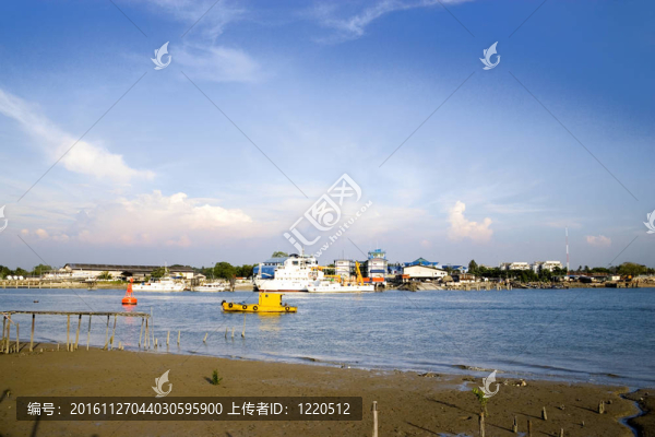 亞洲的河景