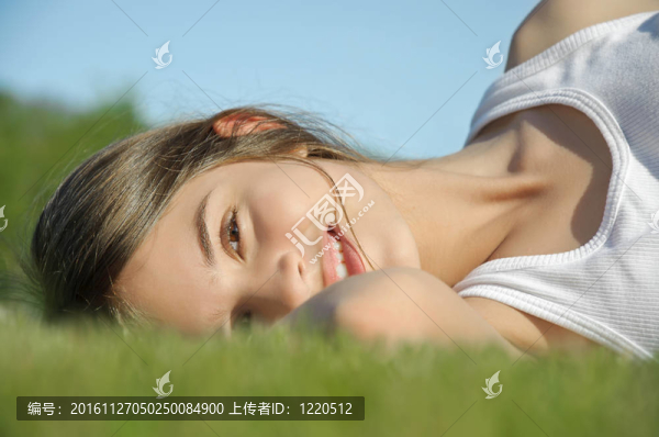 清新可愛(ài)的女人