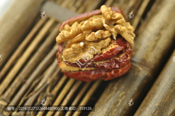 紅棗夾核桃仁