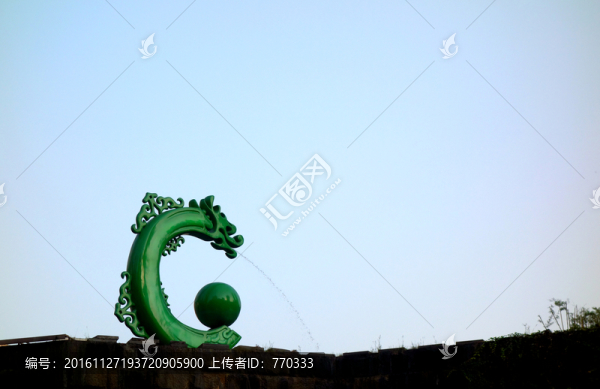 龍吐水雕塑