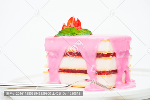 一種粉紅色的冰的小蛋糕