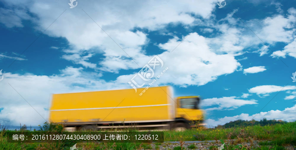 黃色迷離的卡車(chē)