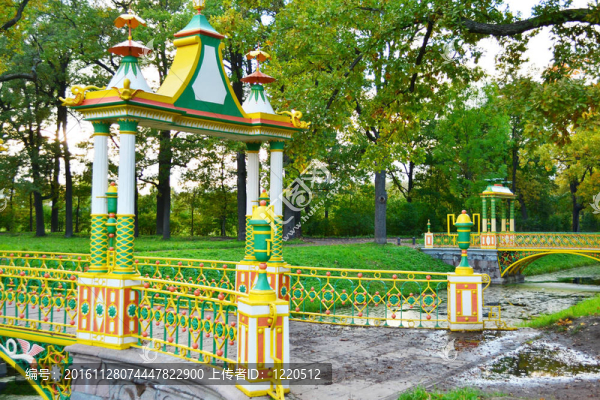 在亞力山大橋，Tsarskoe,Selo,`公園