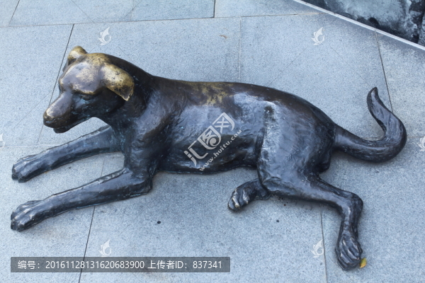 狗雕塑