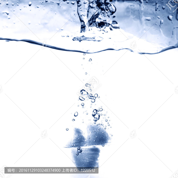 水濺冰